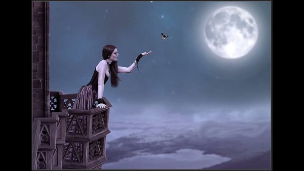 Девушка протягивающая руки к Луне