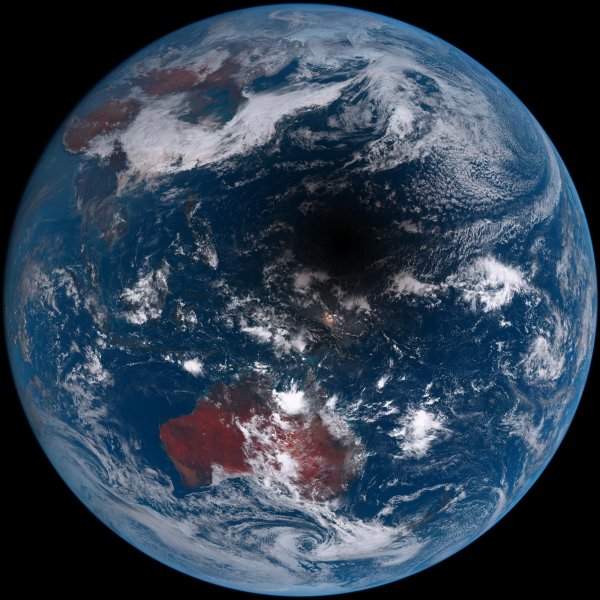 Himawari Спутник
