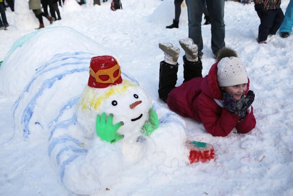 Снеговик из снега на конкурс