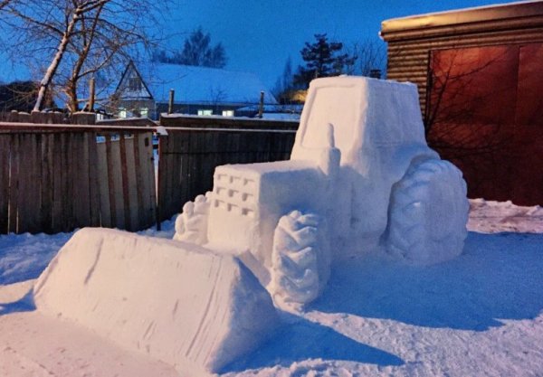 Гигантские постройки из снега