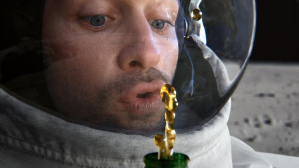 Космонавт с пивом