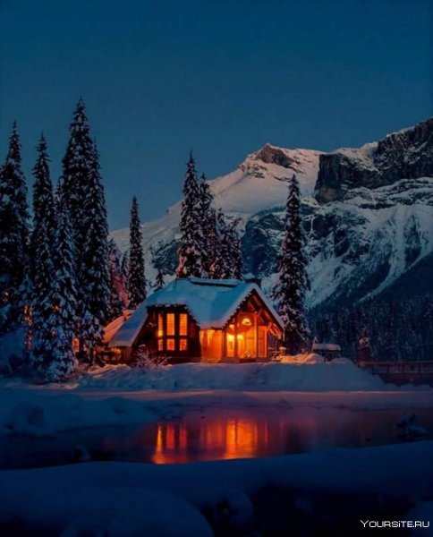 Заснеженный домик