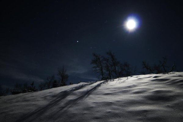 Зима Луна
