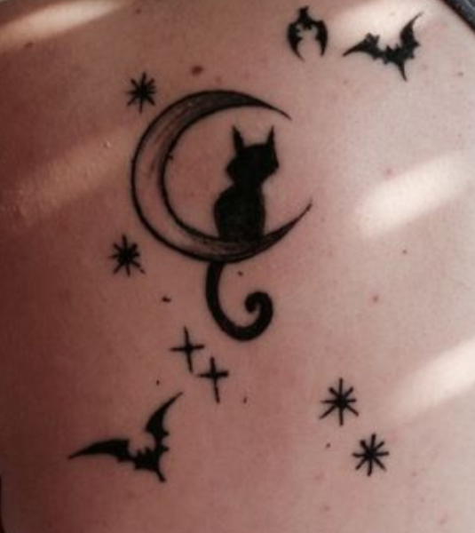 Тату кошка на Луне