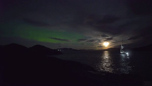 Ночь в море