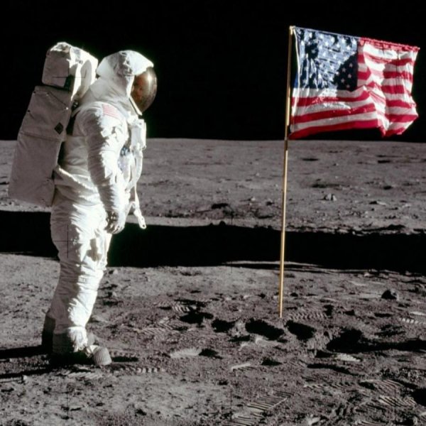 Нил Армстронг на Луне оригинал