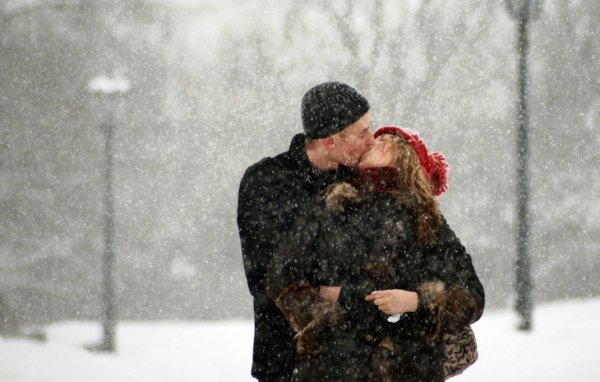 Зима холод любовь