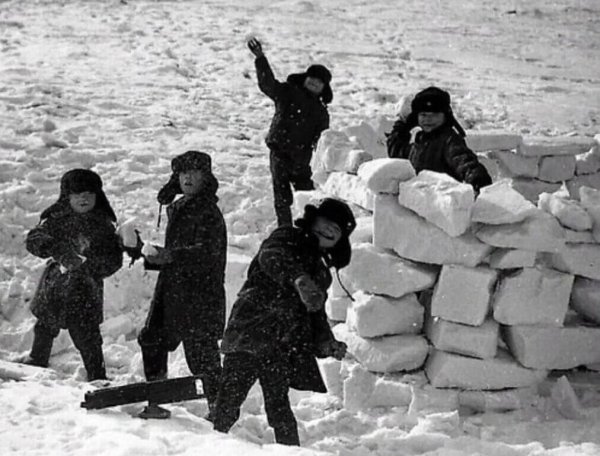 Снежная крепость