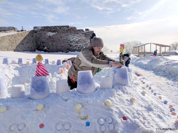 Снежная крепость