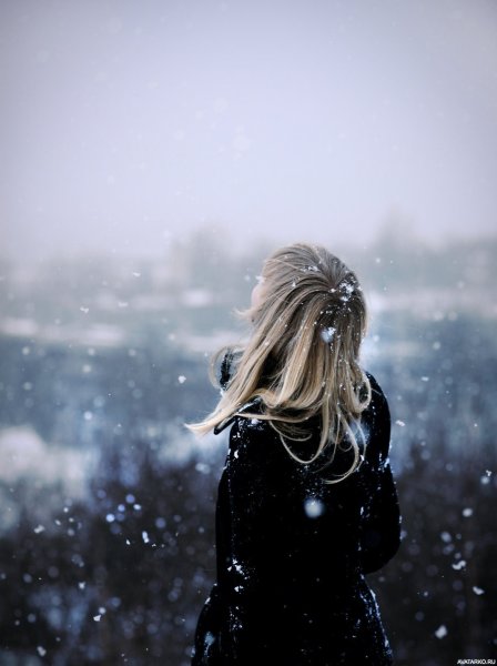 Девушка с каре в шапке зимой (61 фото)