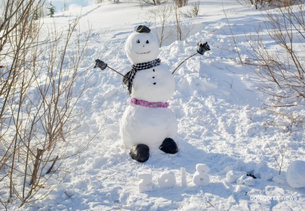 Слепите снеговика