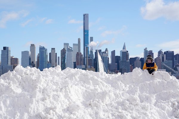 Штат Нью-Йорк, США 2014 — 150 сантиметров снега