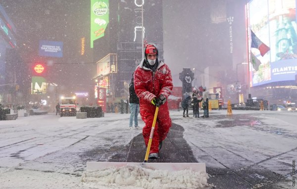 Снег в Нью-Йорке 2021