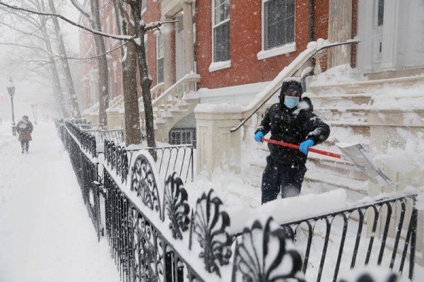Снежная буря в Нью-Йорке