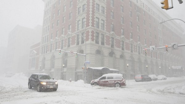 Сильный снег