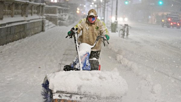Снег в США снегопад