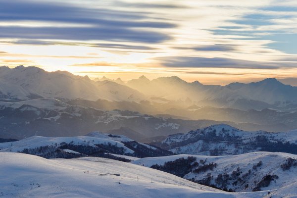 Снежные горы Кавказа