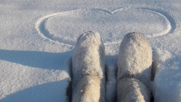 Валенки на снегу
