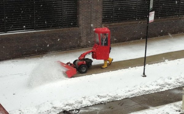 Снегоуборочная техника для дворовых территорий