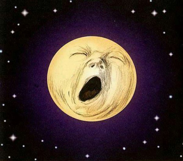 Зевающая Луна