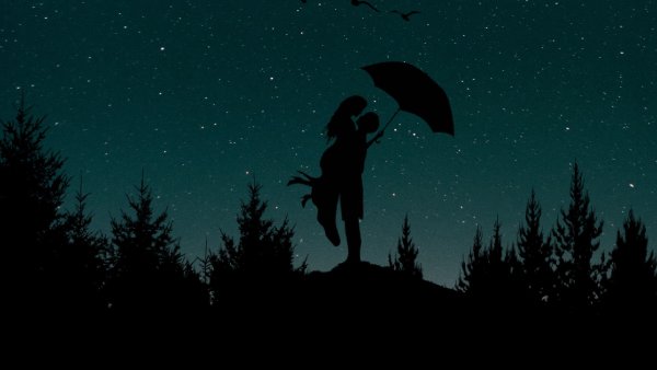 Силуэт на фоне ночного неба