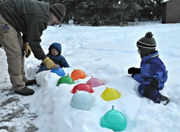 Зимние игрушки для детей на улице