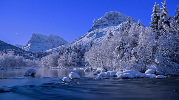 Горы Норвегии зимой