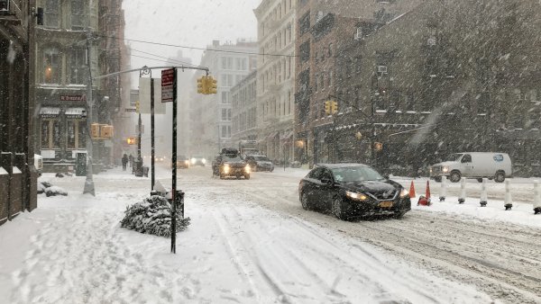 Снегопад в Нью-Йорке