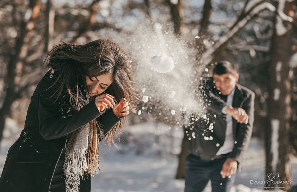 Фотосессия зимой на улице пара
