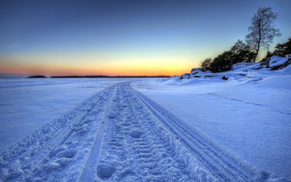 Снежное поле
