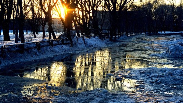 Ранняя Весна в городе