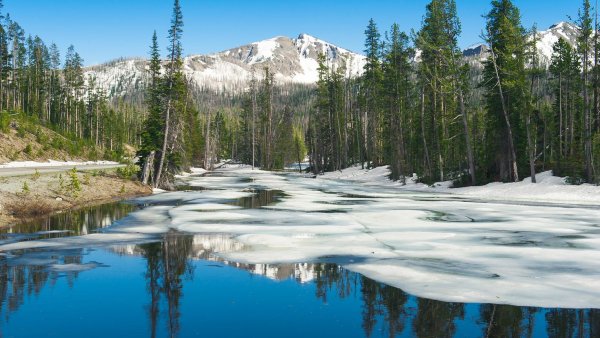 Природа Весна озеро