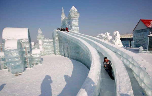 Ледяные горки в Харбине