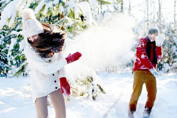 Кидание снежками