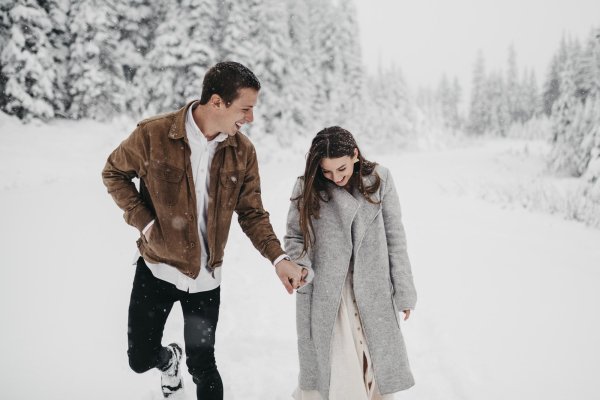 Стильная пара зимой