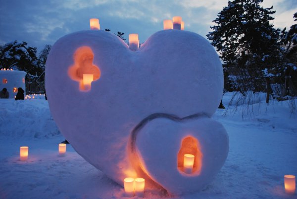 Фигуры из снега сердце