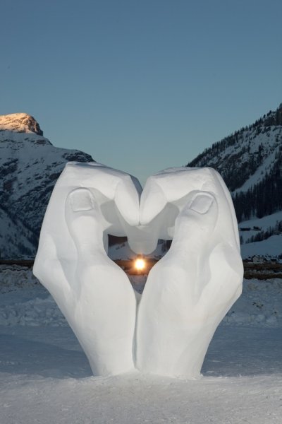 Фигуры из снега сердце