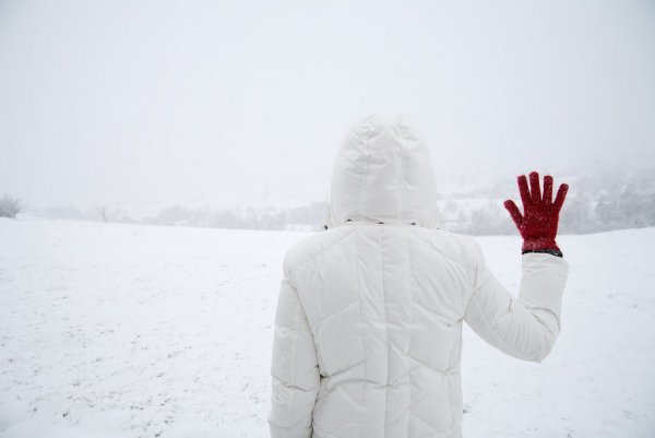 Человек со спины зимой