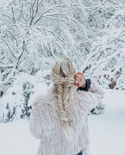 Фото девушки зимой | Фотосессия, Мужские фотографии позы, Снежная фотография