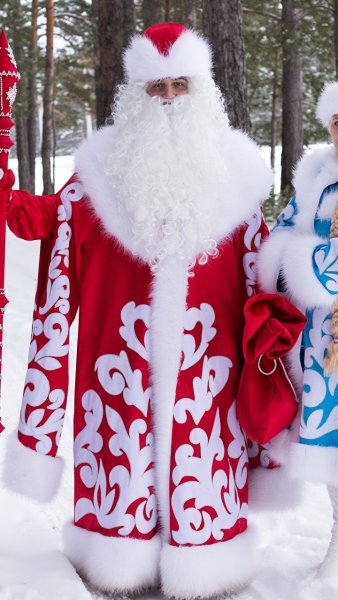 Дед Мороз и Снегурочка