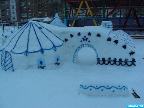 Снежные постройки Гжель