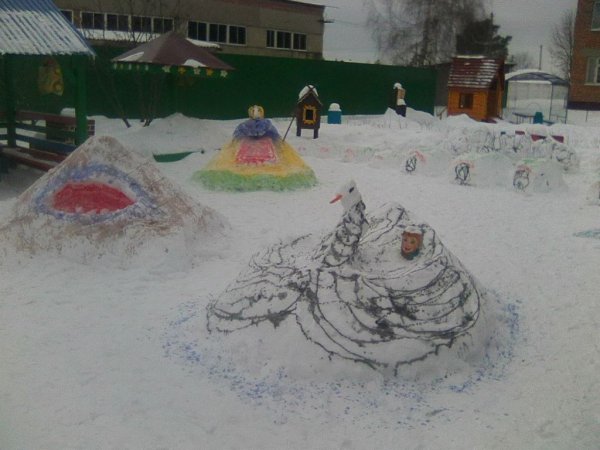 Зимние постройки в дет саду