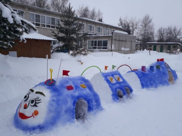 Зимние постройки в детском саду