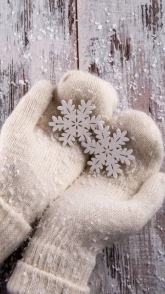 Снежинка на варежке