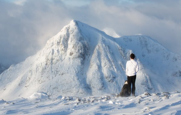 Человек на снежной горе
