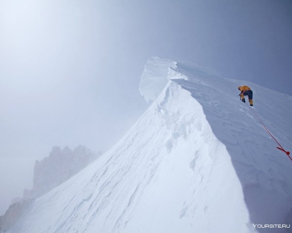 Альпинисты горы снег вершина