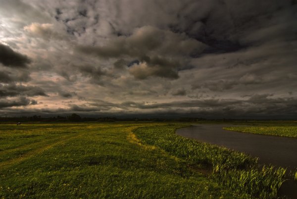 Смурное небо