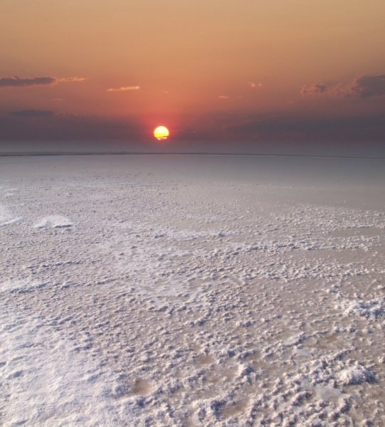 Соленое озеро Эльтон