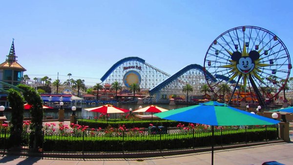 Диснейленд Марвел аттракционы