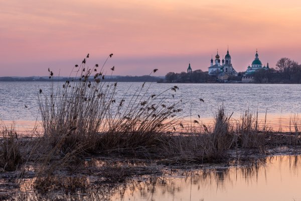 Западный берег озера Неро